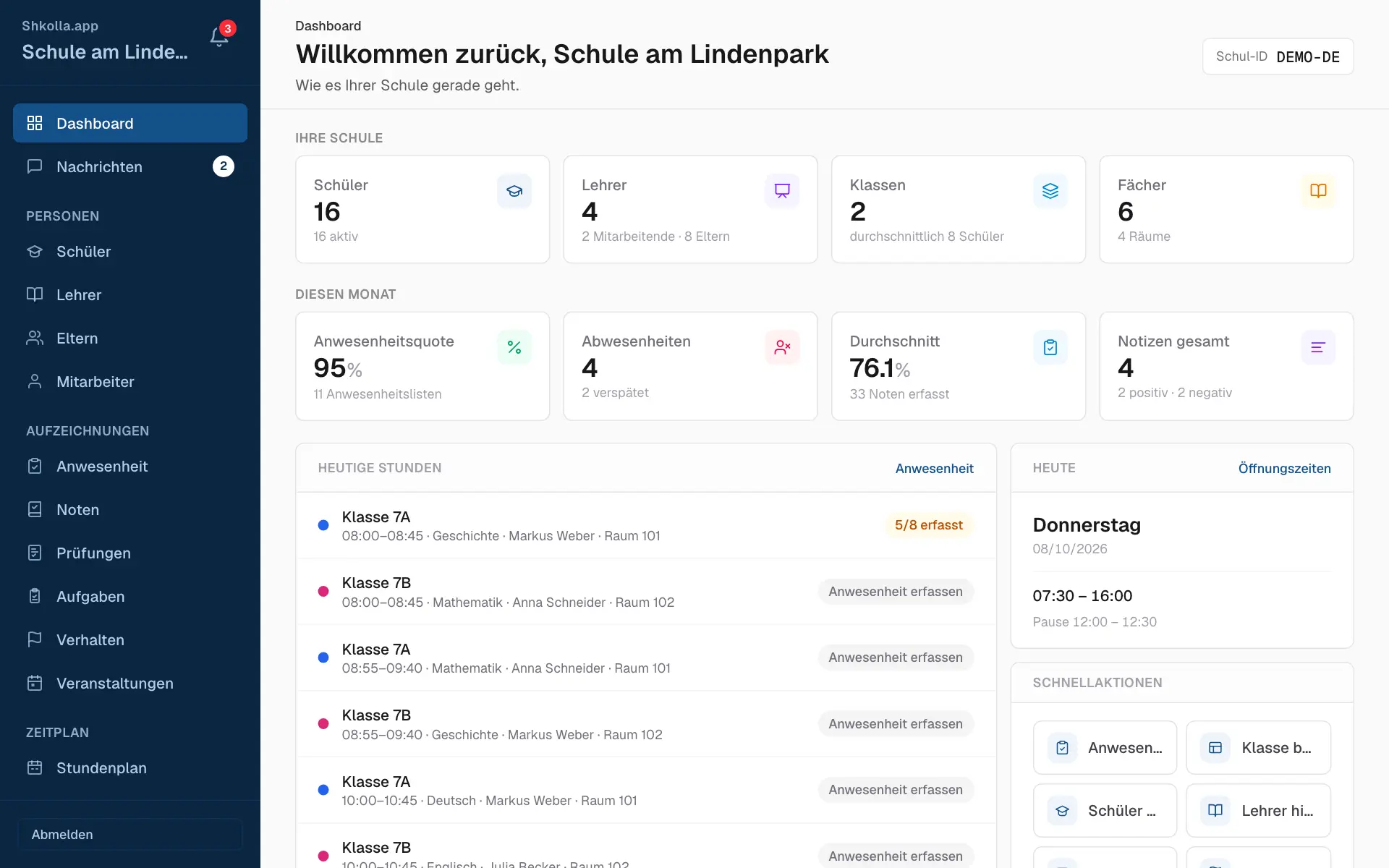 Die Übersicht der Schule, links die Seitenleiste.